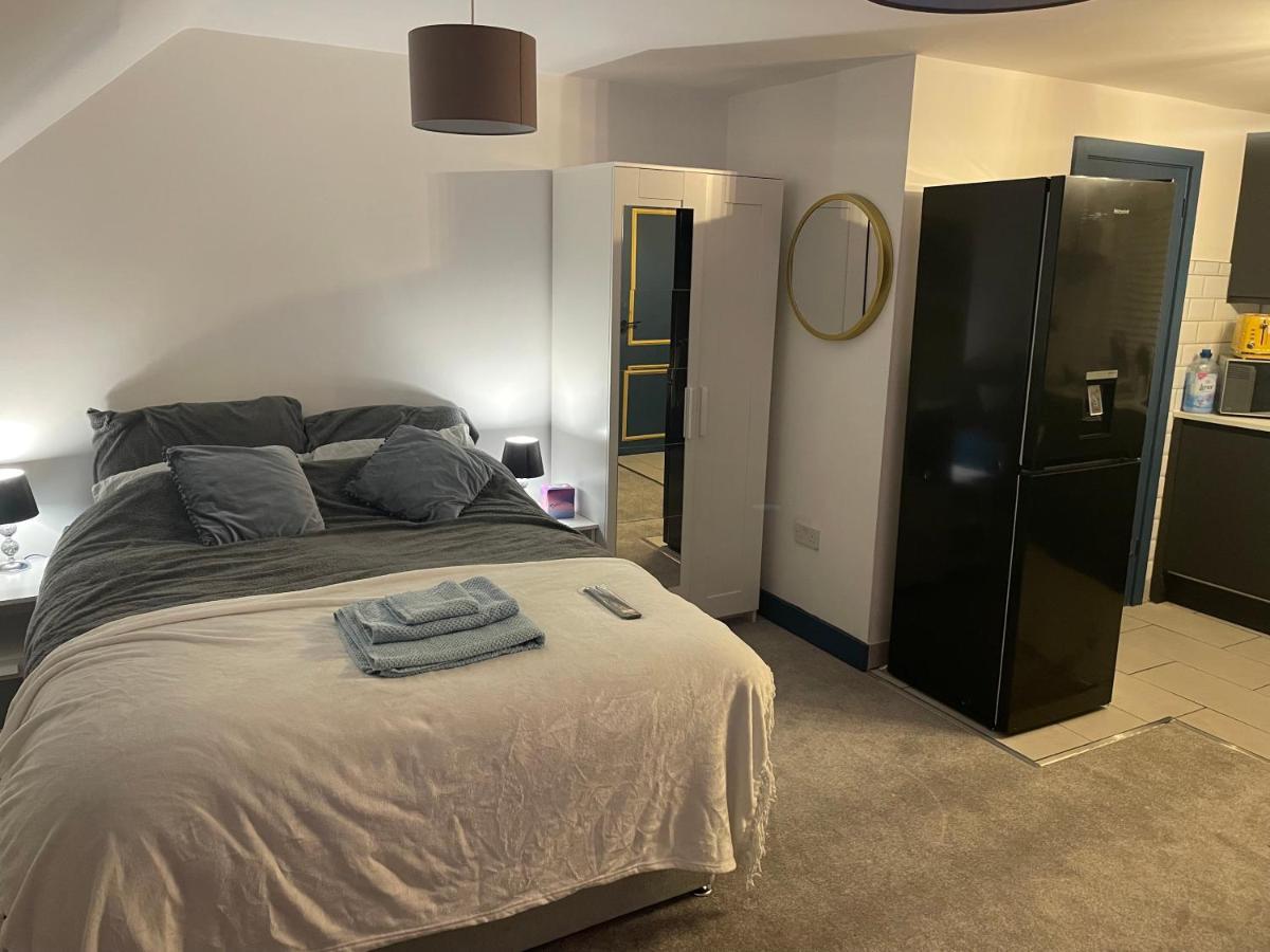 Lovely Studio Apartment Located In Бірмінгем Екстер'єр фото